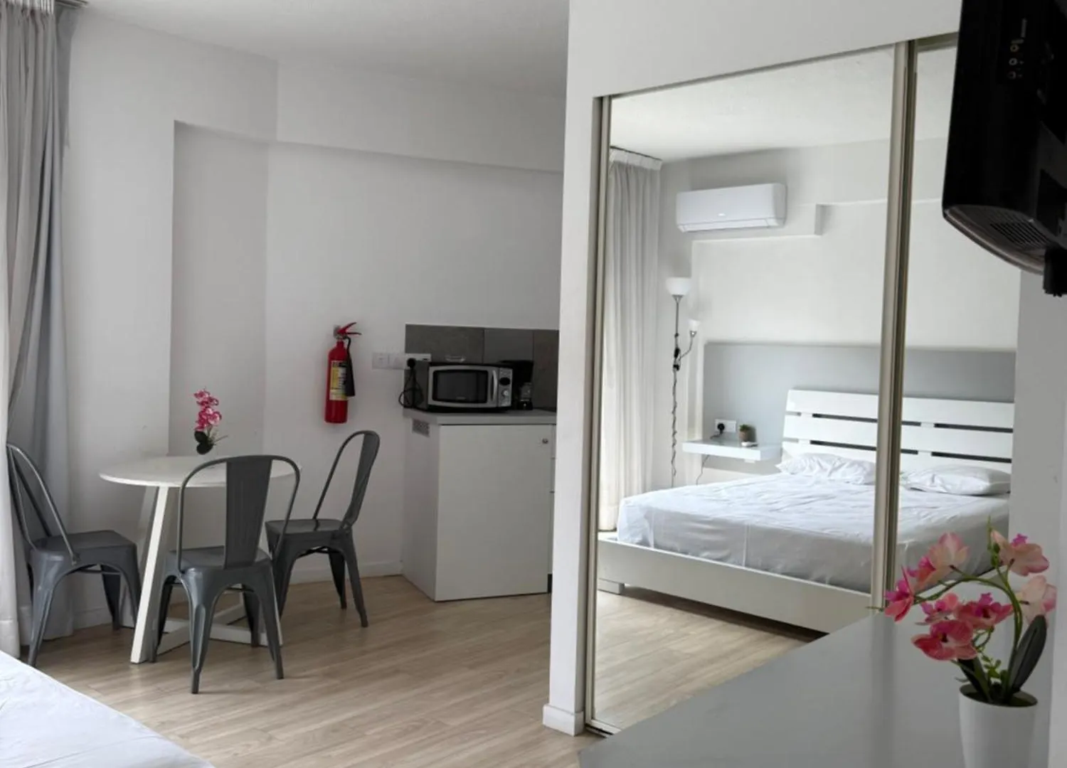 Kitieos Finikoudes Beach Larnaca 0*,  Kıbrıs